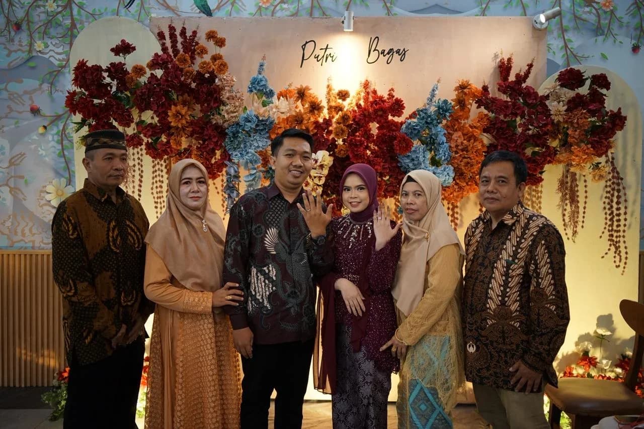 Keluarga Putri & Bagas